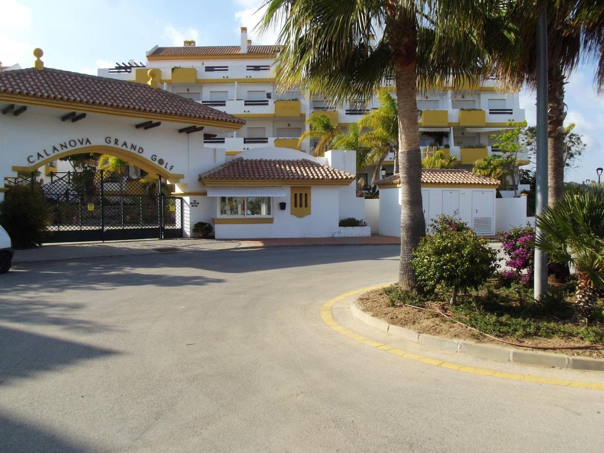 Apartment with 2 bedrooms in Cala de Mijas with shared pool ...