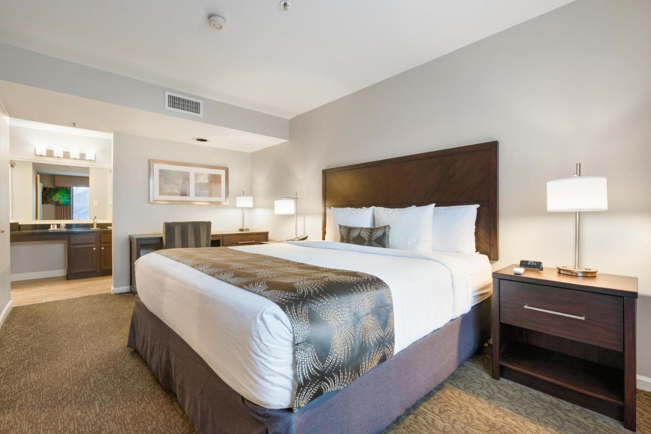 Chase Suites Brea-Fullerton - North Orange County — photo 2