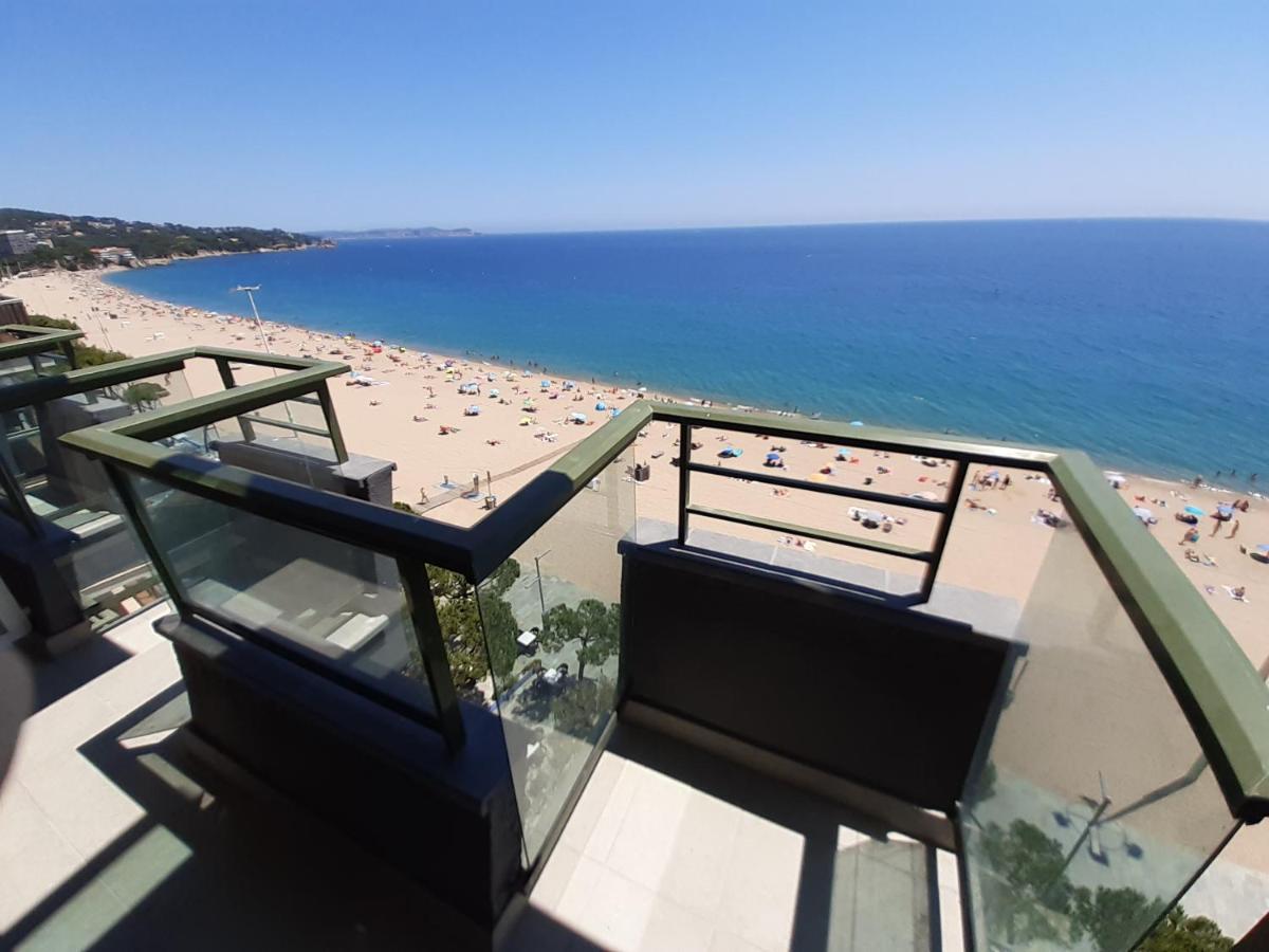 Apartamento vistas mar primera linea playa, Castell-Platja d ...