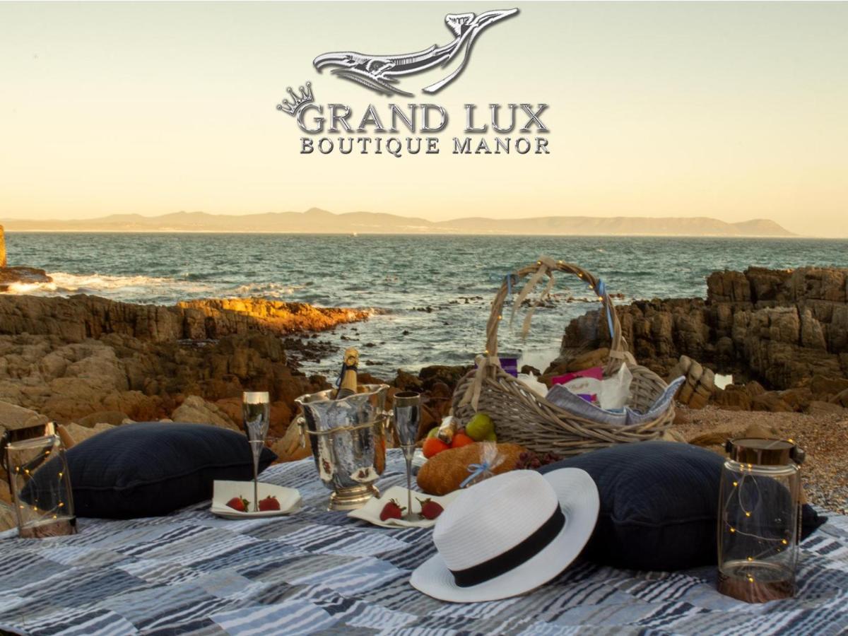 Hotel, plaża: Grand Lux Boutique Manor