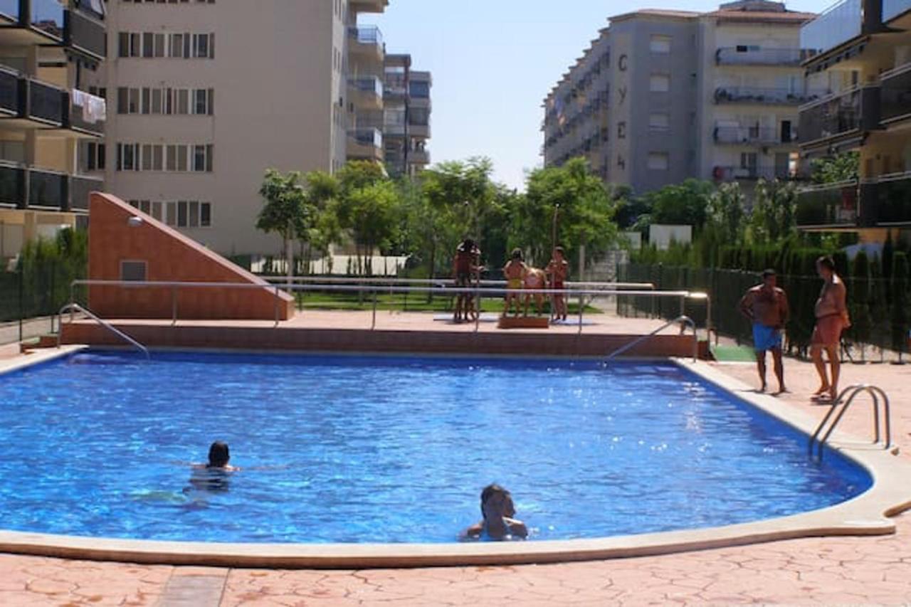 2 bedrooms appartement with shared pool at Platja de la ...
