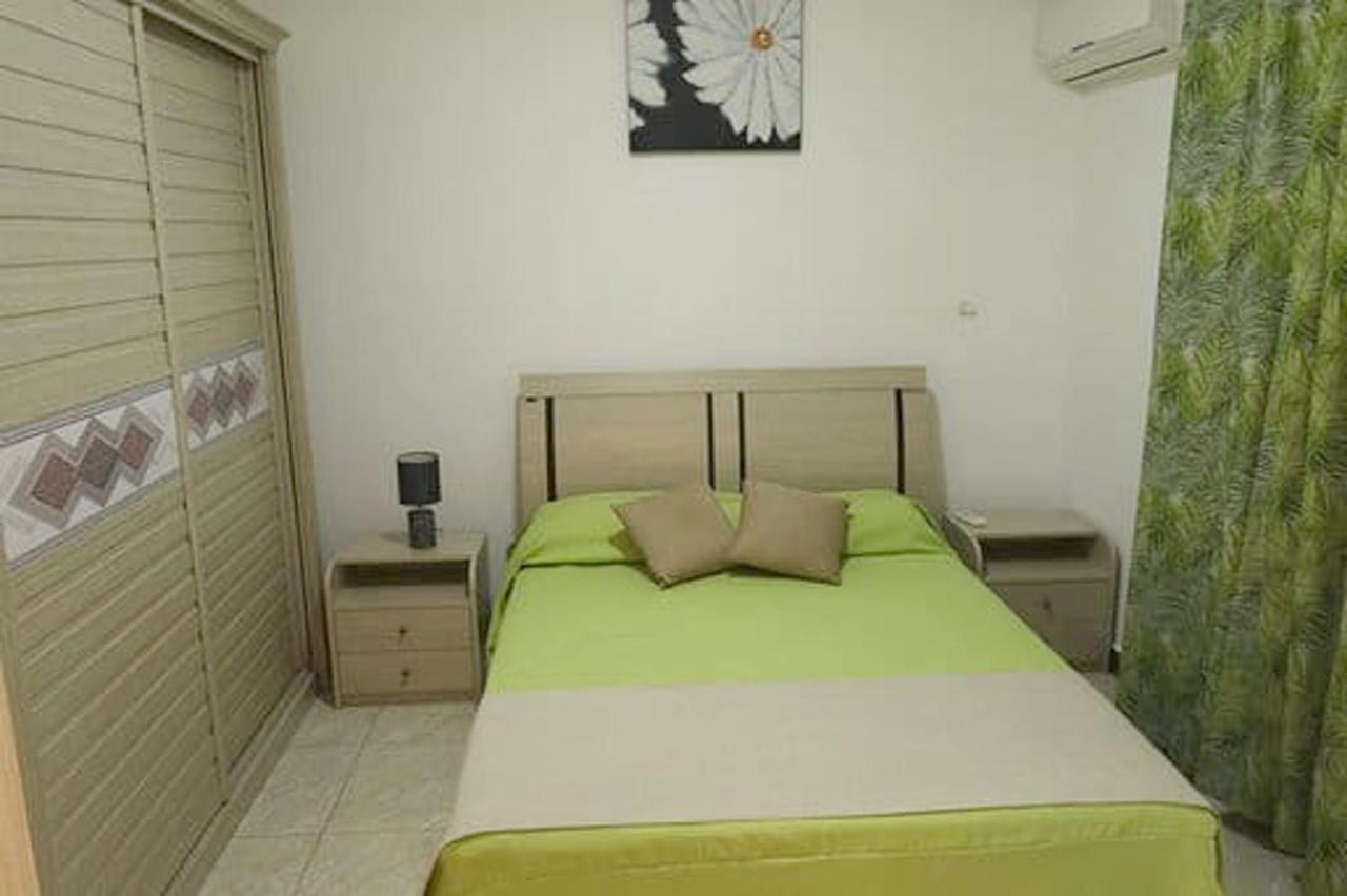 Elegant Apartment in Flic en Flac + Pool - 2