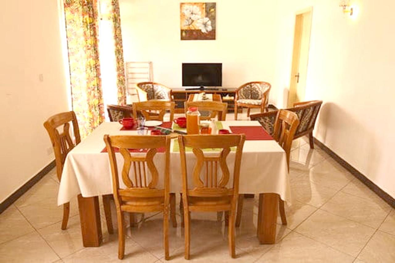 Elegant Apartment in Flic en Flac + Pool - 5