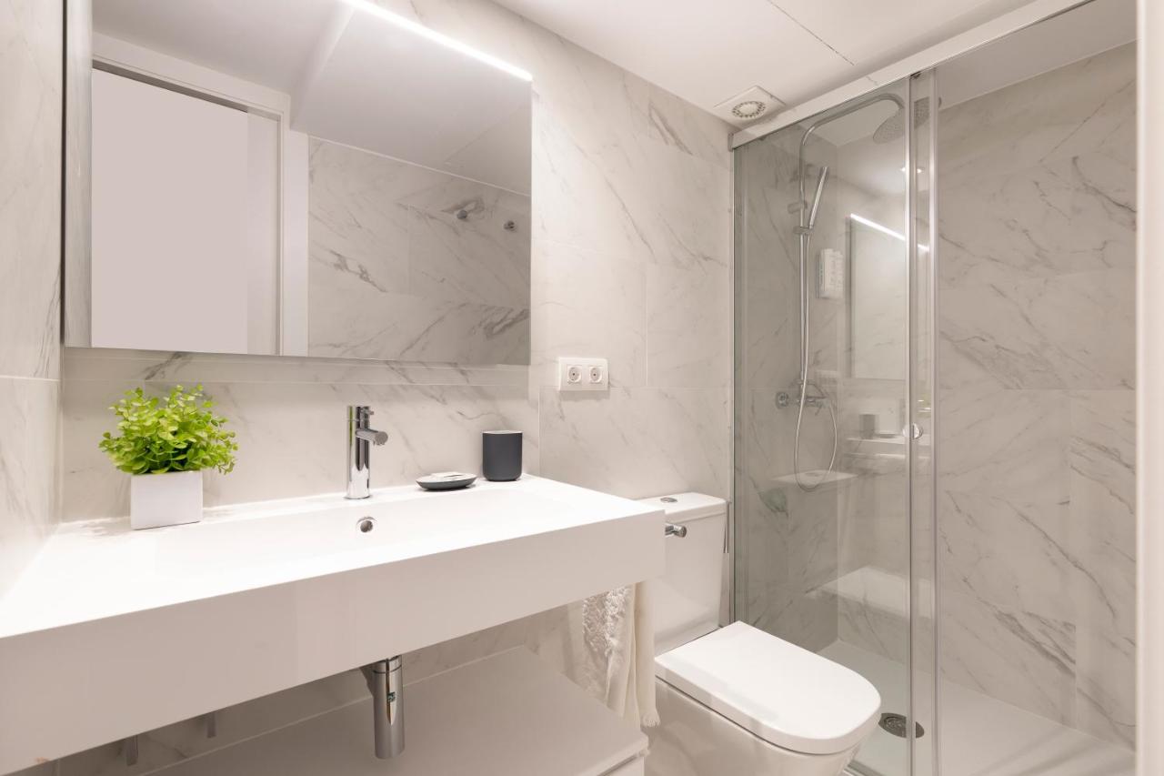 Aspasios Las Ramblas Apartments - 3