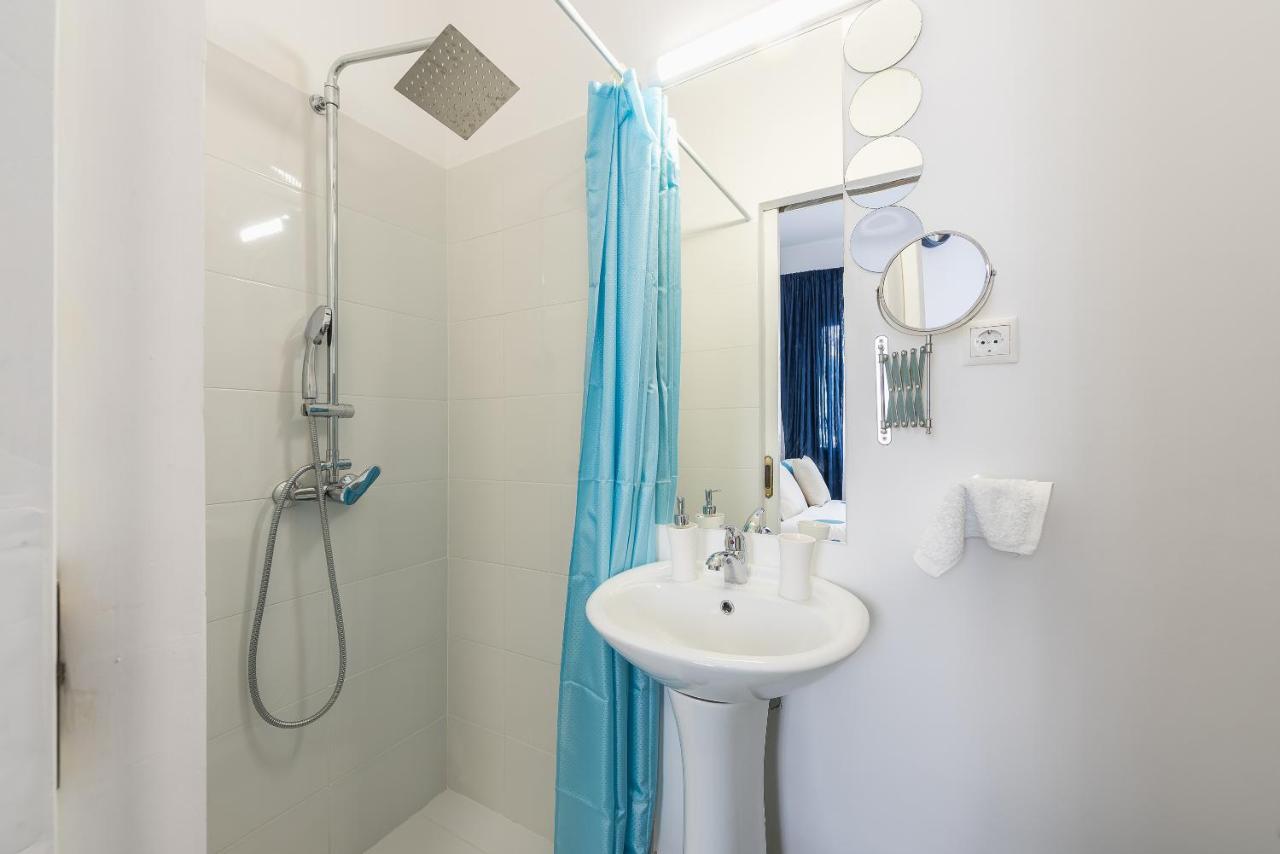 Blue Couple House Athens - 3