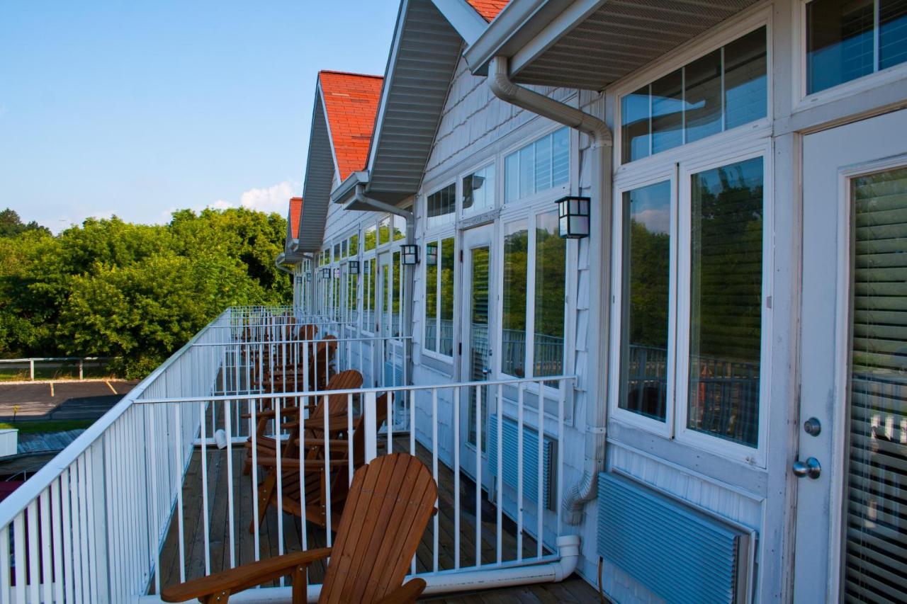 Weathervane Inn — photo 19