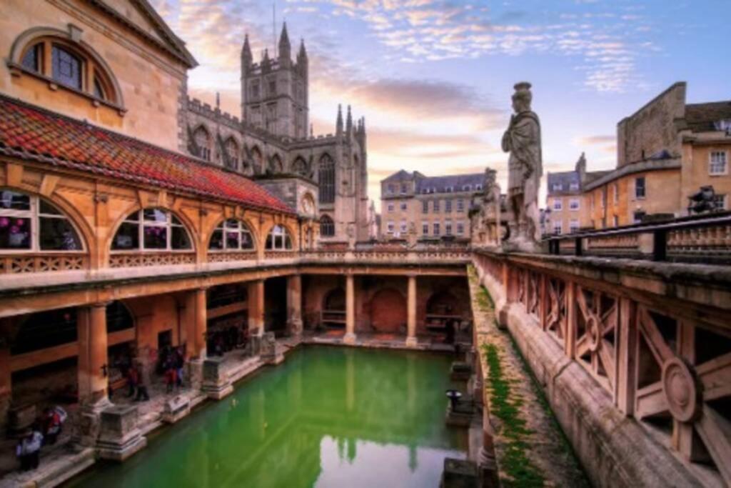 Stunning, 1 Bed Luxury Flat in Central Bath - 5