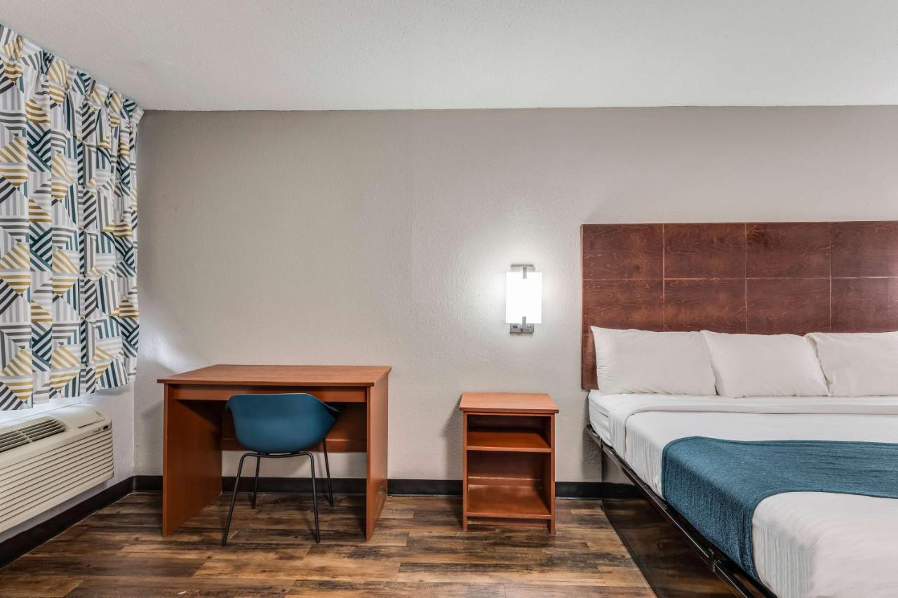 Travelers Motel — photo 10
