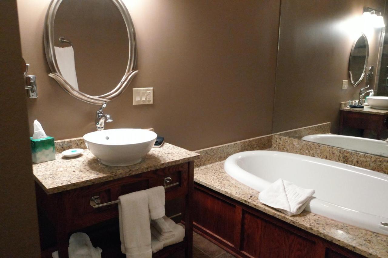 Timberlake Lodge — photo 19
