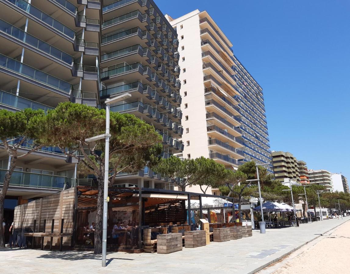 Apartamento vistas mar primera linea playa, Castell-Platja d ...