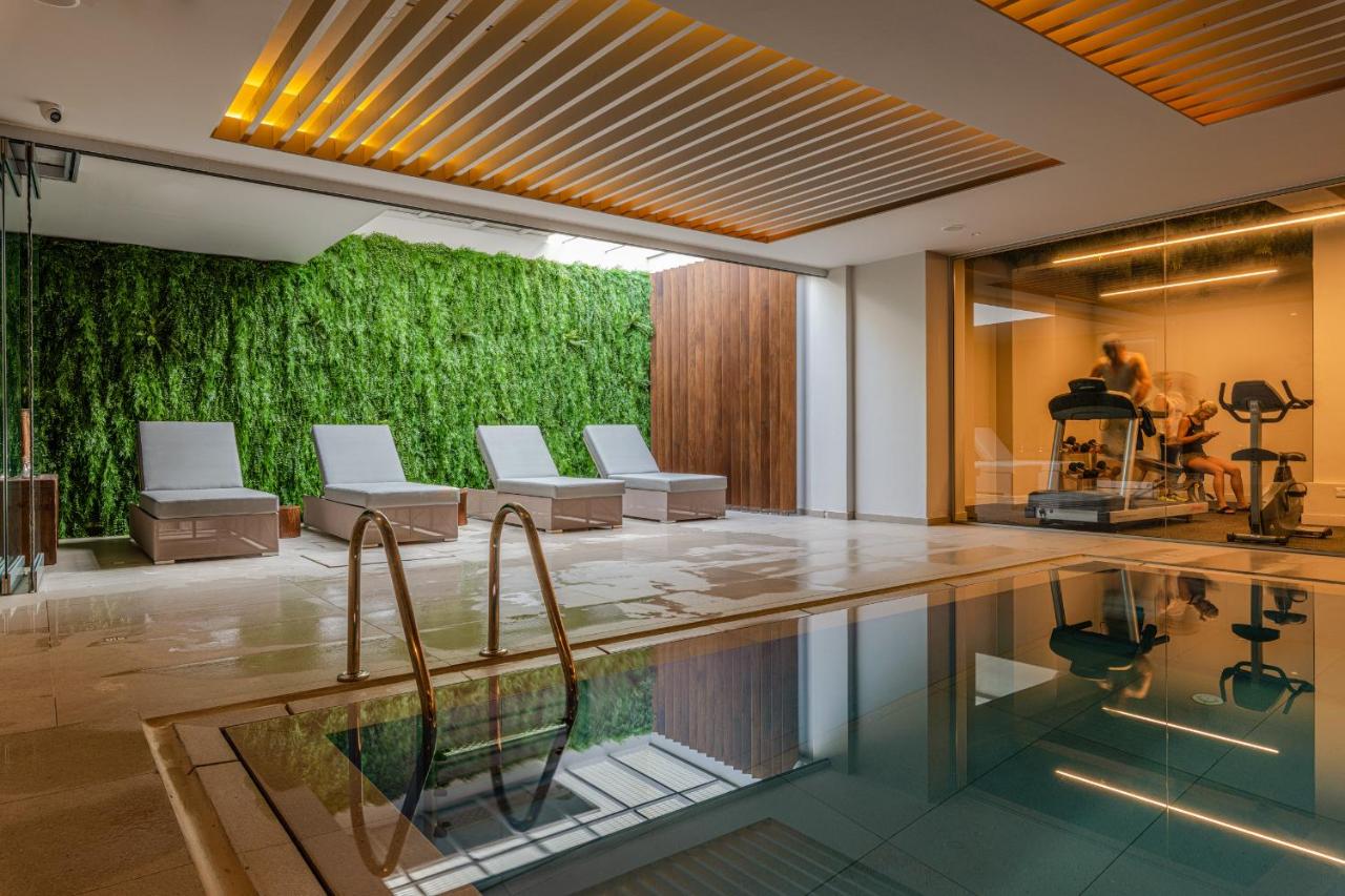 Nelia Beach Hotel & Spa photo