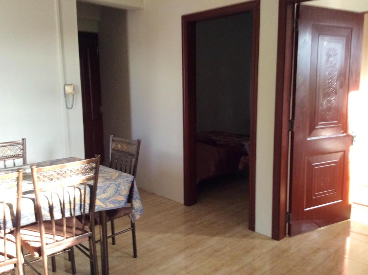 Stylish Apartment in Flic en Flac with Shared Pool - 4