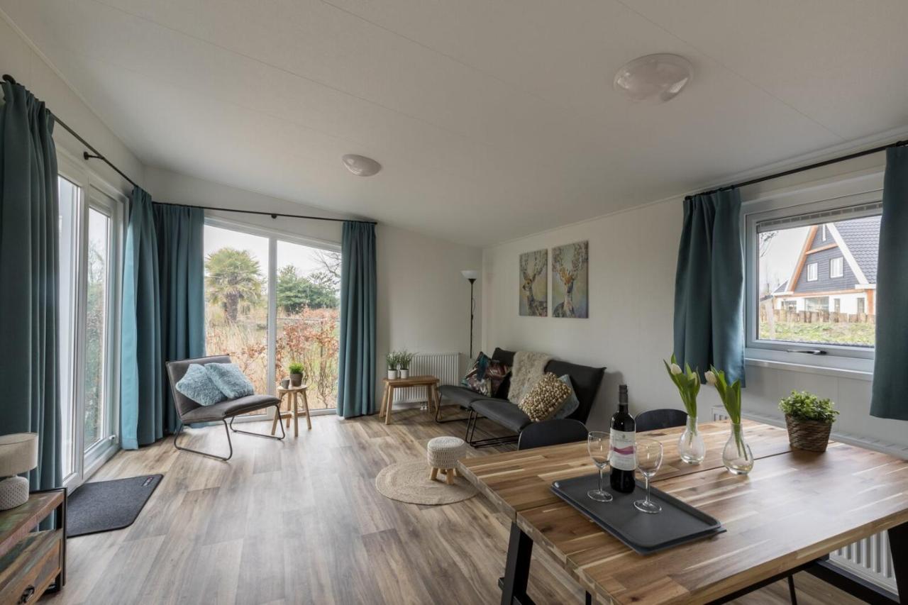 Chalet - Holidaypark Fort den Haak Vrouwenpolder photo