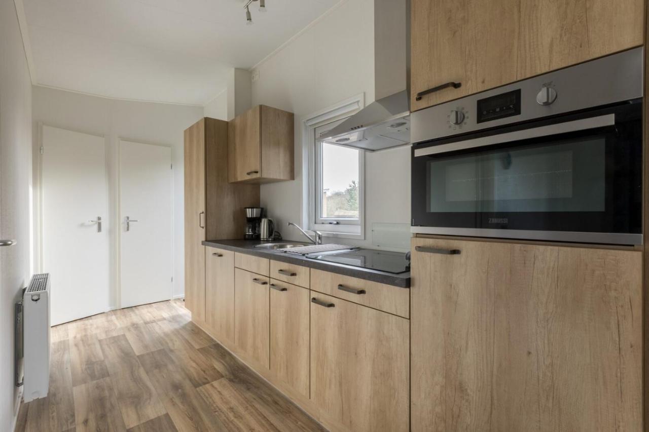 Chalet - Holidaypark Fort den Haak Vrouwenpolder photo