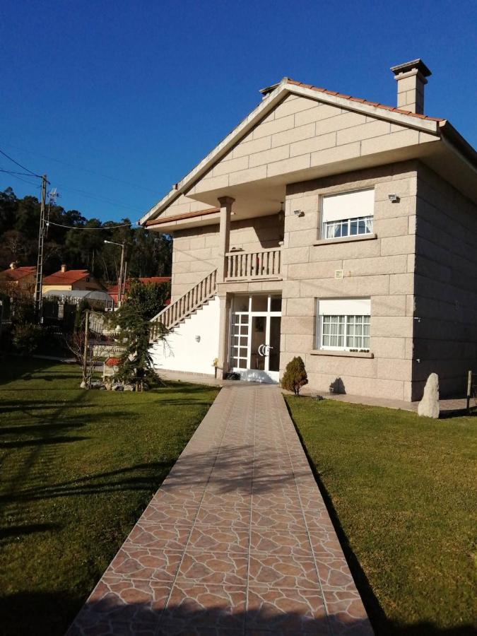 Apartment with 4 bedrooms in Tomino with enclosed garden and ...