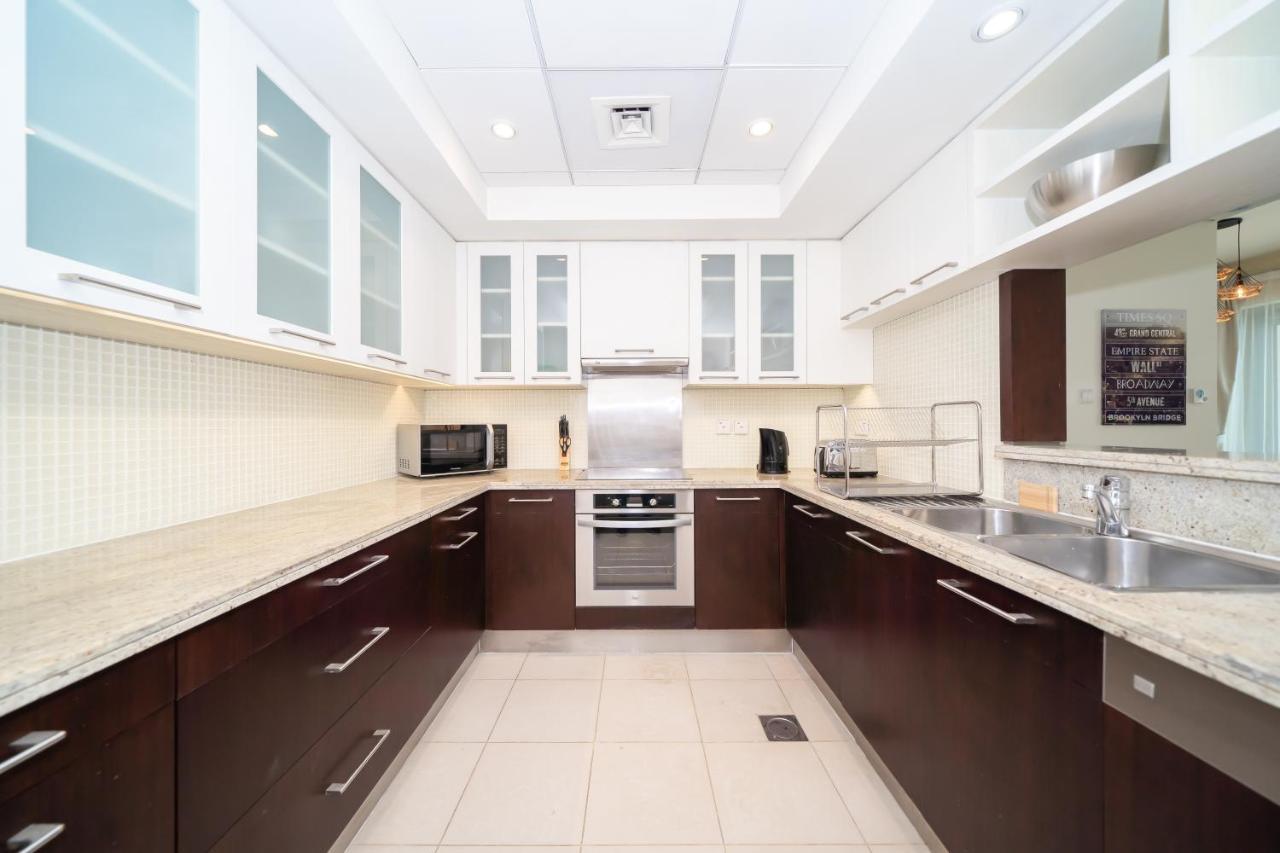Boulevard Central Tower - HiGuests, Dubai – Updated 2021 Prices