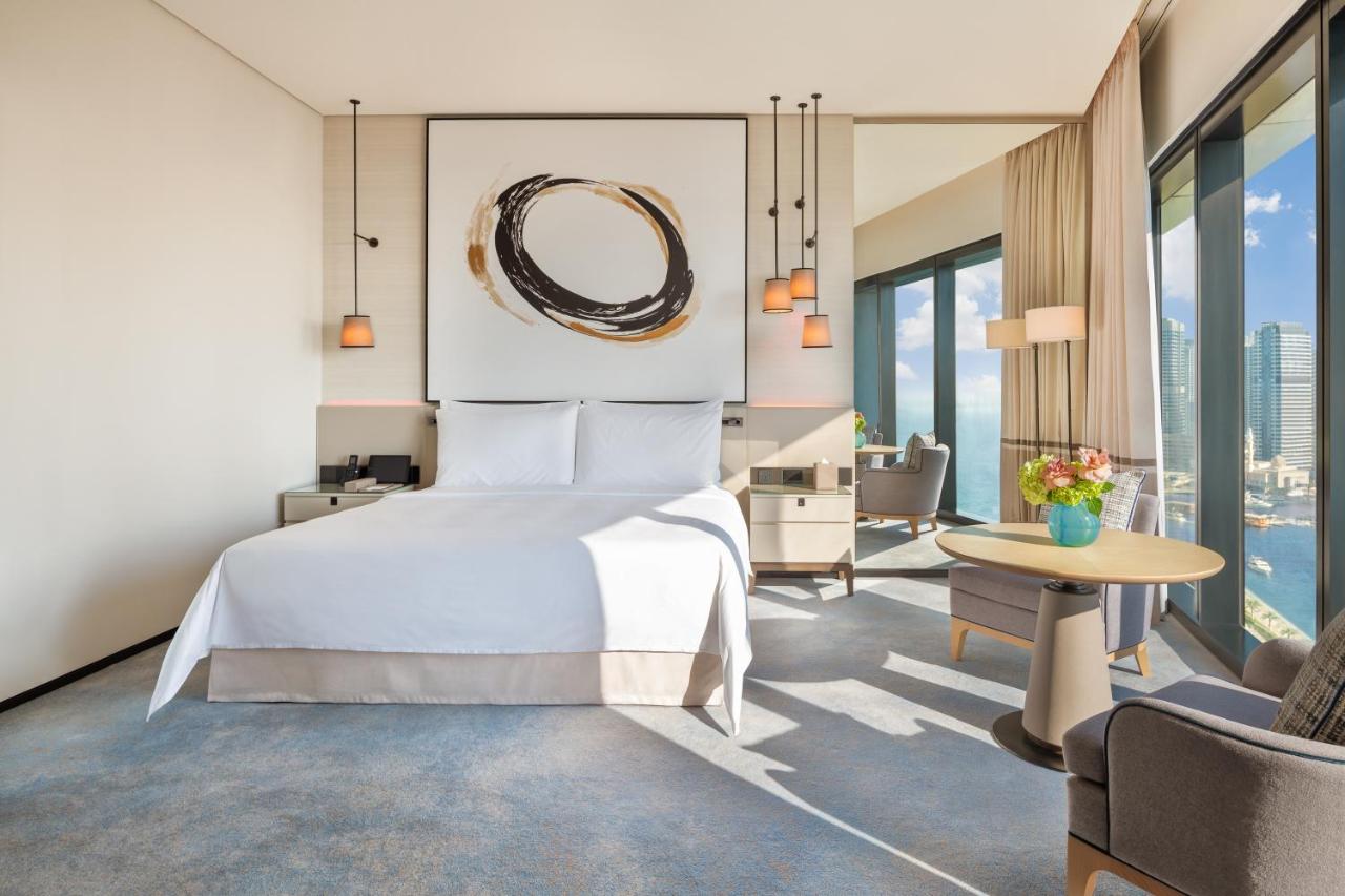 Beverage Privileges of 5.5 hours | Complimentary Breakfast + Lunch + Dinner | Kids Go Free | Access to the World’s Highest Infinity Pool with 2PM Check-in & 2PM Check-out and Guaranteed Upgrade to Sea View Room