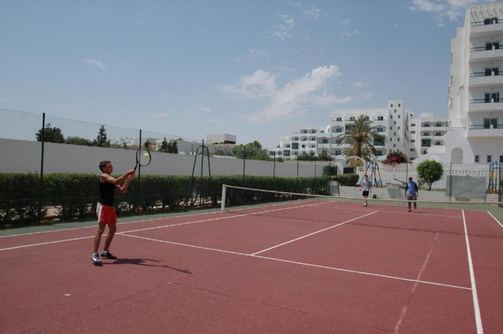 Tennis court: Hotel Royal Jinene Sousse