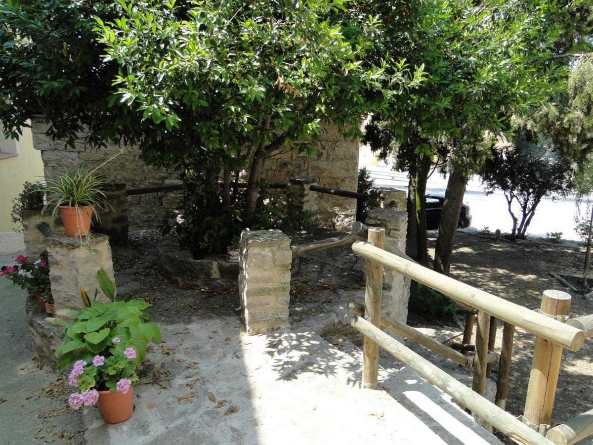 Apartment Cal Josep, Portell, Spain - Booking.com