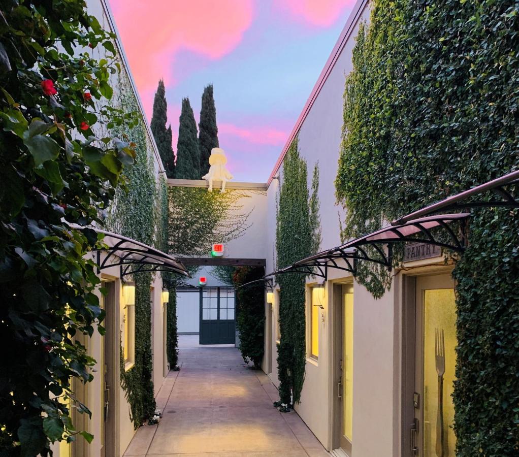 R Inn Napa — photo 9