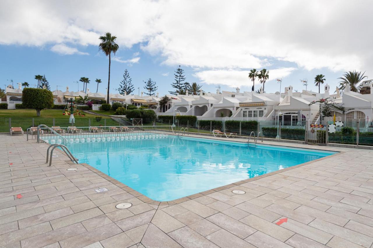 Spacious 2BR Bungalow Private Solarium & Pool, Maspalomas ...