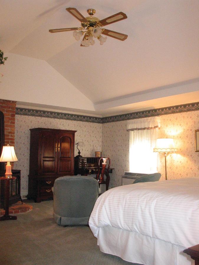 Bird-in-Hand Village Inn & Suites — photo 14