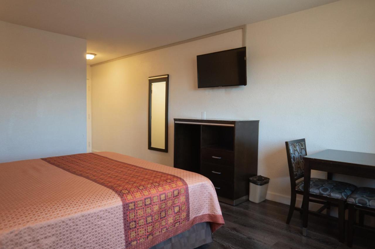 Evans Motel — photo 21