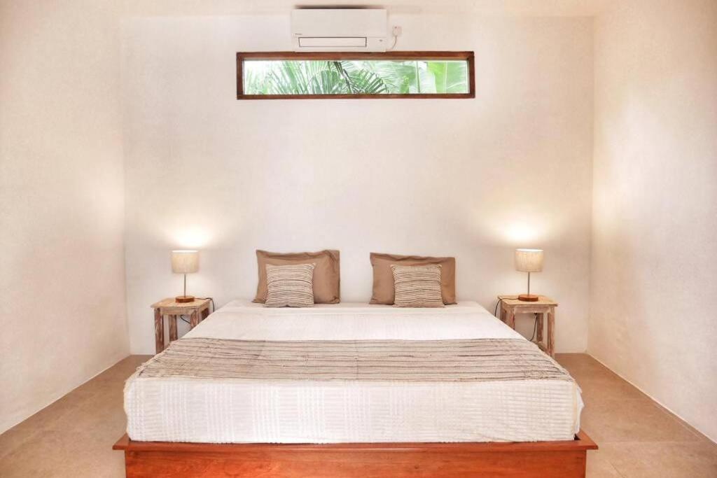 Charming 3 bedrooms villa in the heart of Canggu, Echo Beach - 2