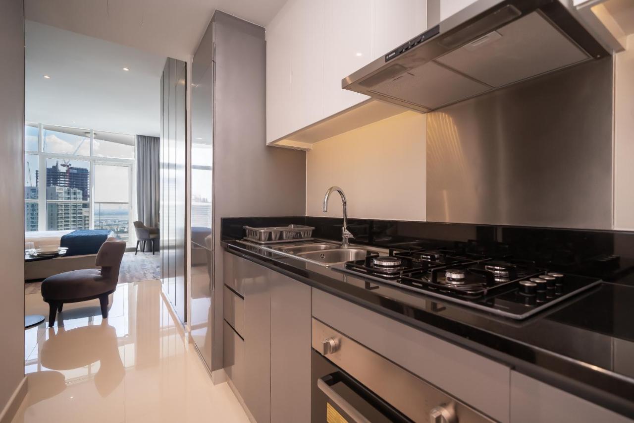 Luton Vacation Homes - Damac Maison Prive Studio, Canal View, Dubai - 16AB03 - 5