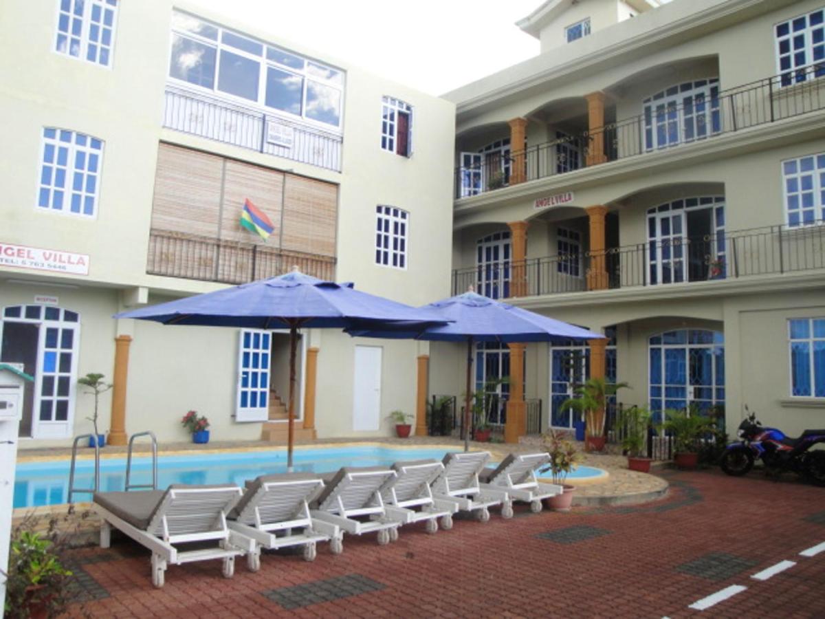 Фото 2 bedrooms appartement at Pointe aux Piments 200 m away from the beach with sea view shared pool and terrace