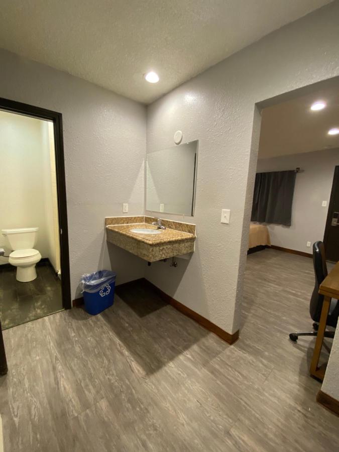 Sandman Motel — photo 7