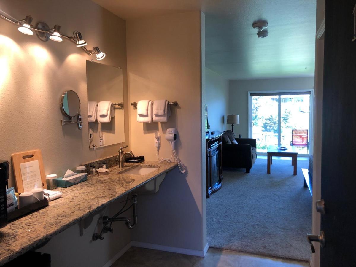 Inn at Arch Rock — photo 2