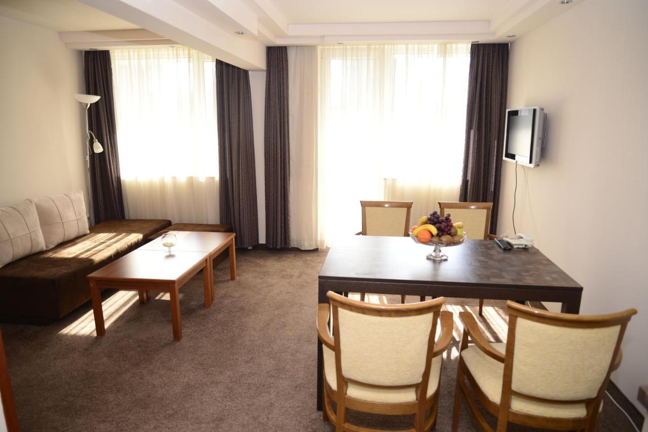 Hotel Forum - Free Parking photo