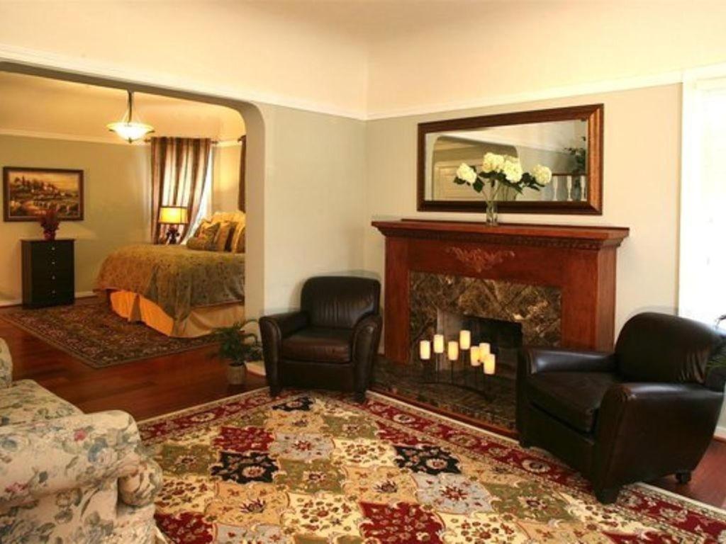 Cabernet House, an Old World Inn — photo 22