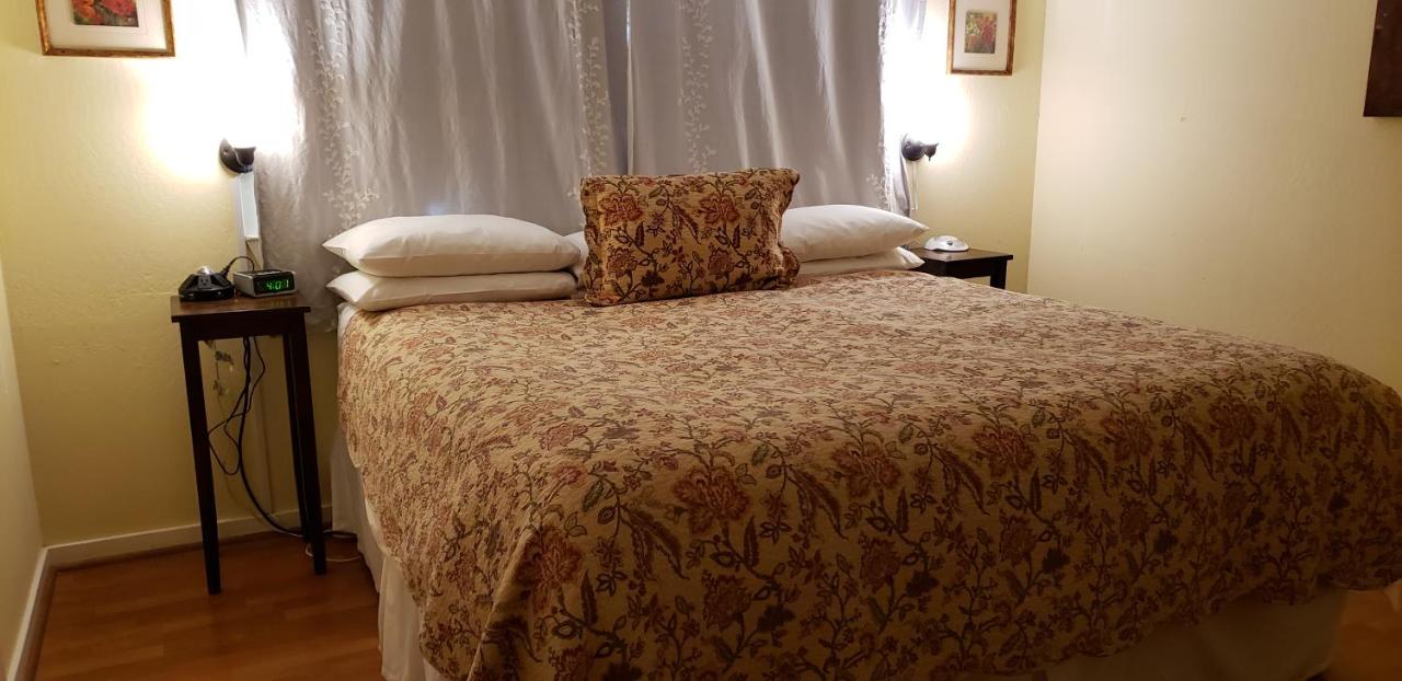 Cabernet House, an Old World Inn — photo 13