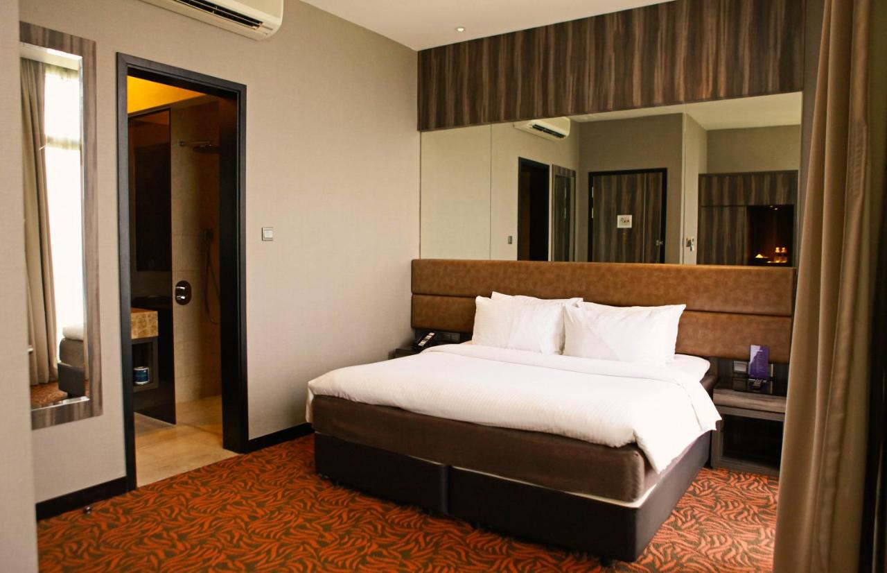 Aqueen Hotel Paya Lebar - 5
