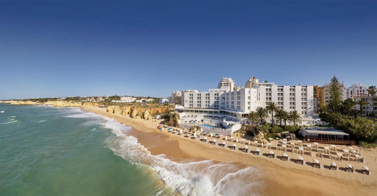 Hotel, plaża: Holiday Inn Algarve - Armação de Pêra, an IHG Hotel