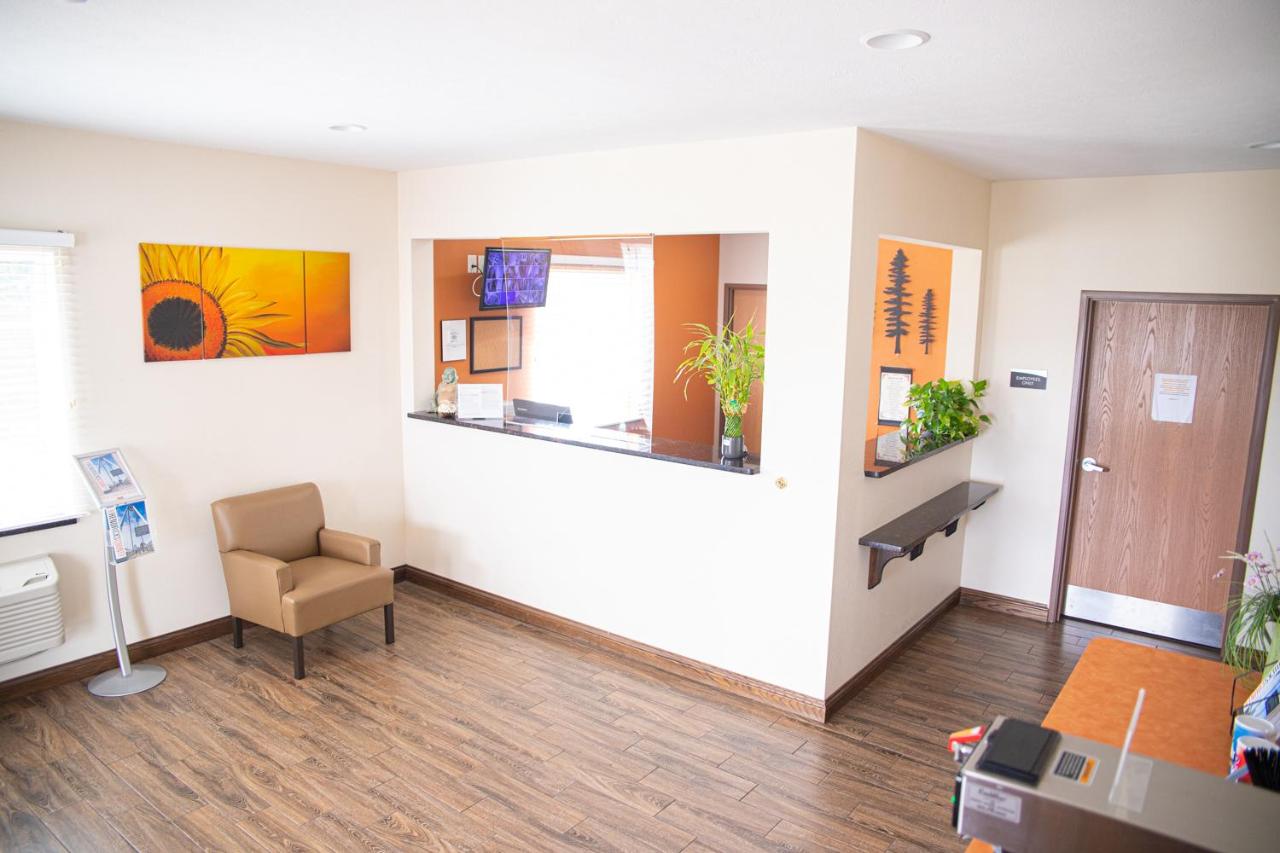 White House Suites — photo 8