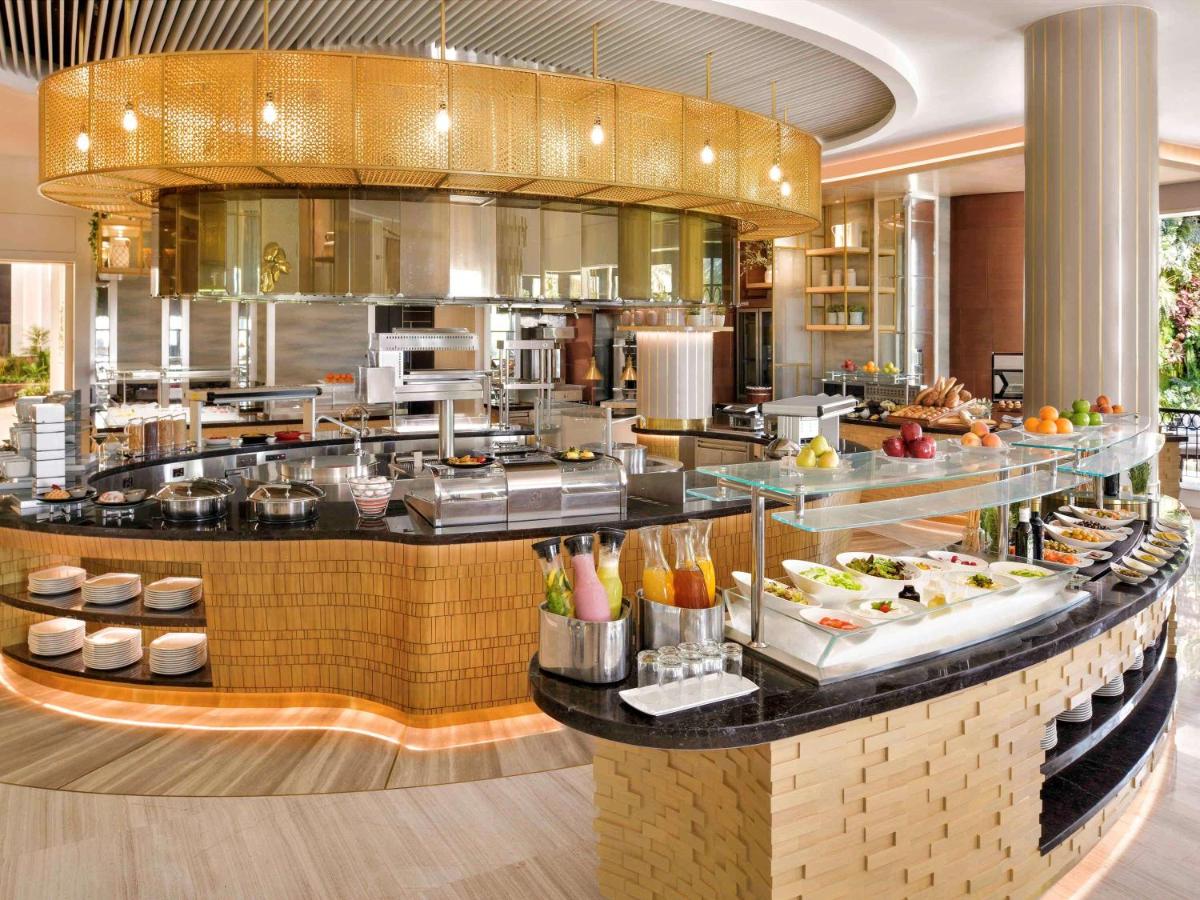 Mövenpick Hotel Bahrain photo