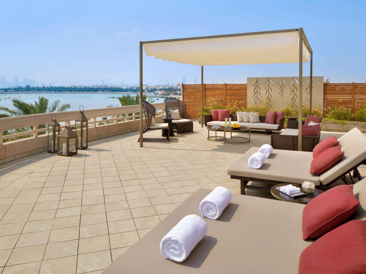 Mövenpick Hotel Bahrain photo