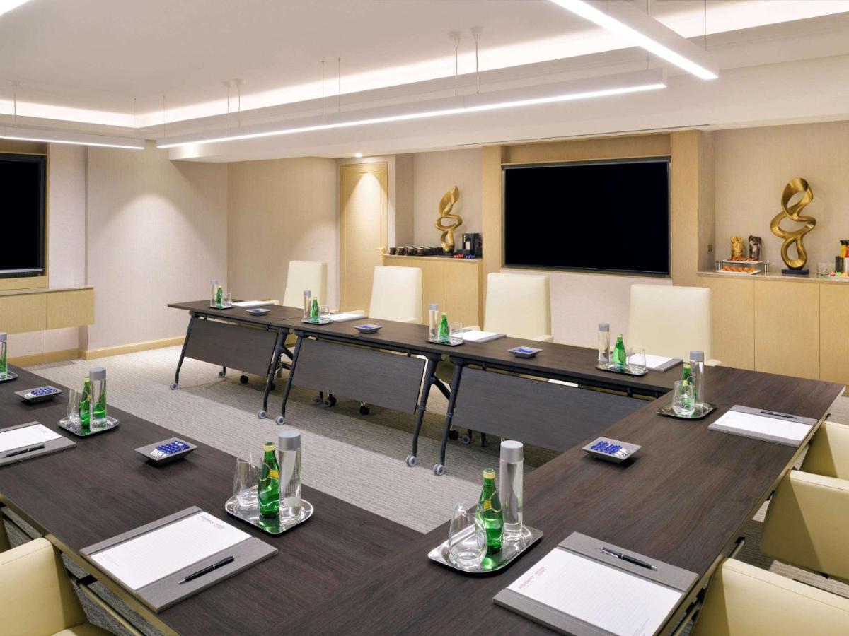 Mövenpick Hotel Bahrain photo