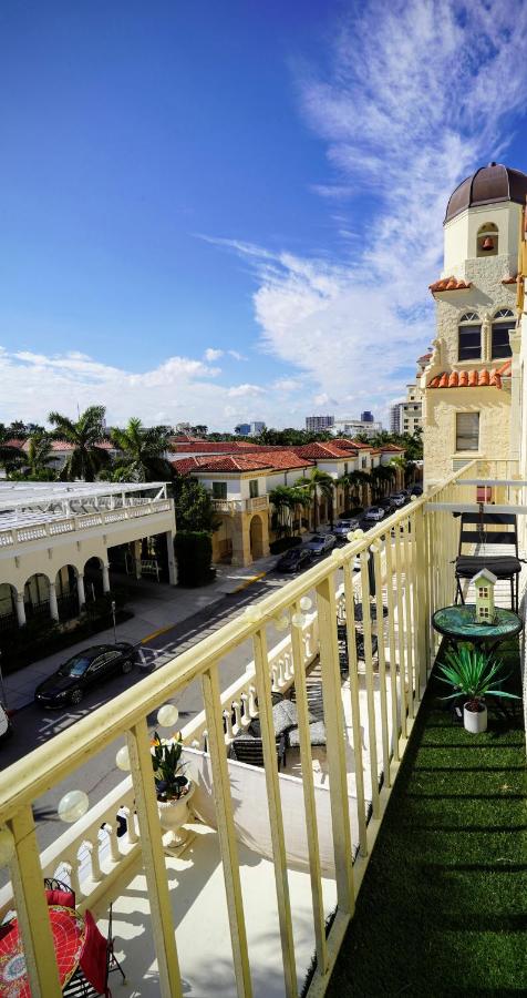 Palm Beach Historic Hotel with Juliette Balconies! — photo 13