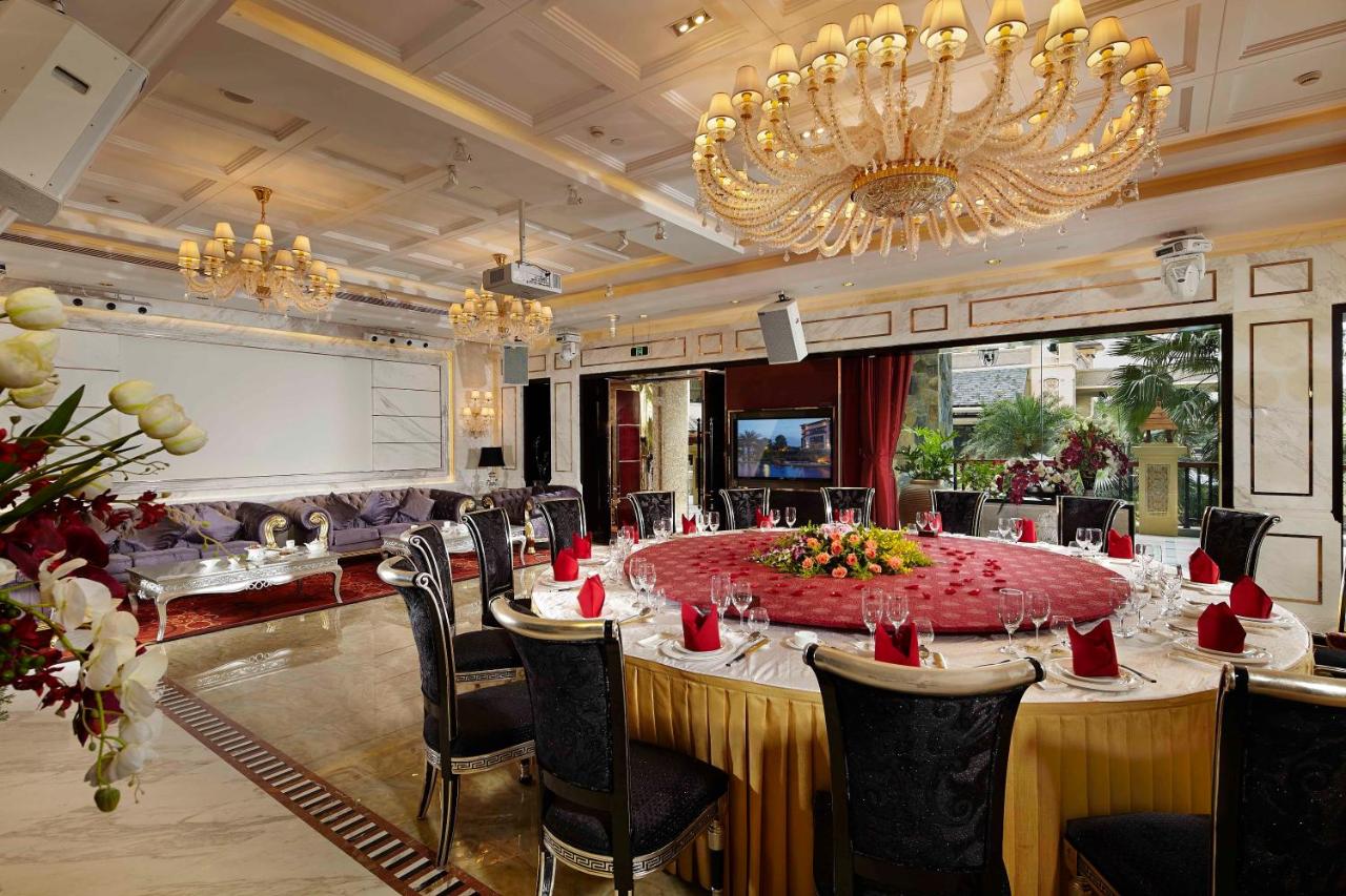 Legend International Hotel, Huizhou, China - Booking.com