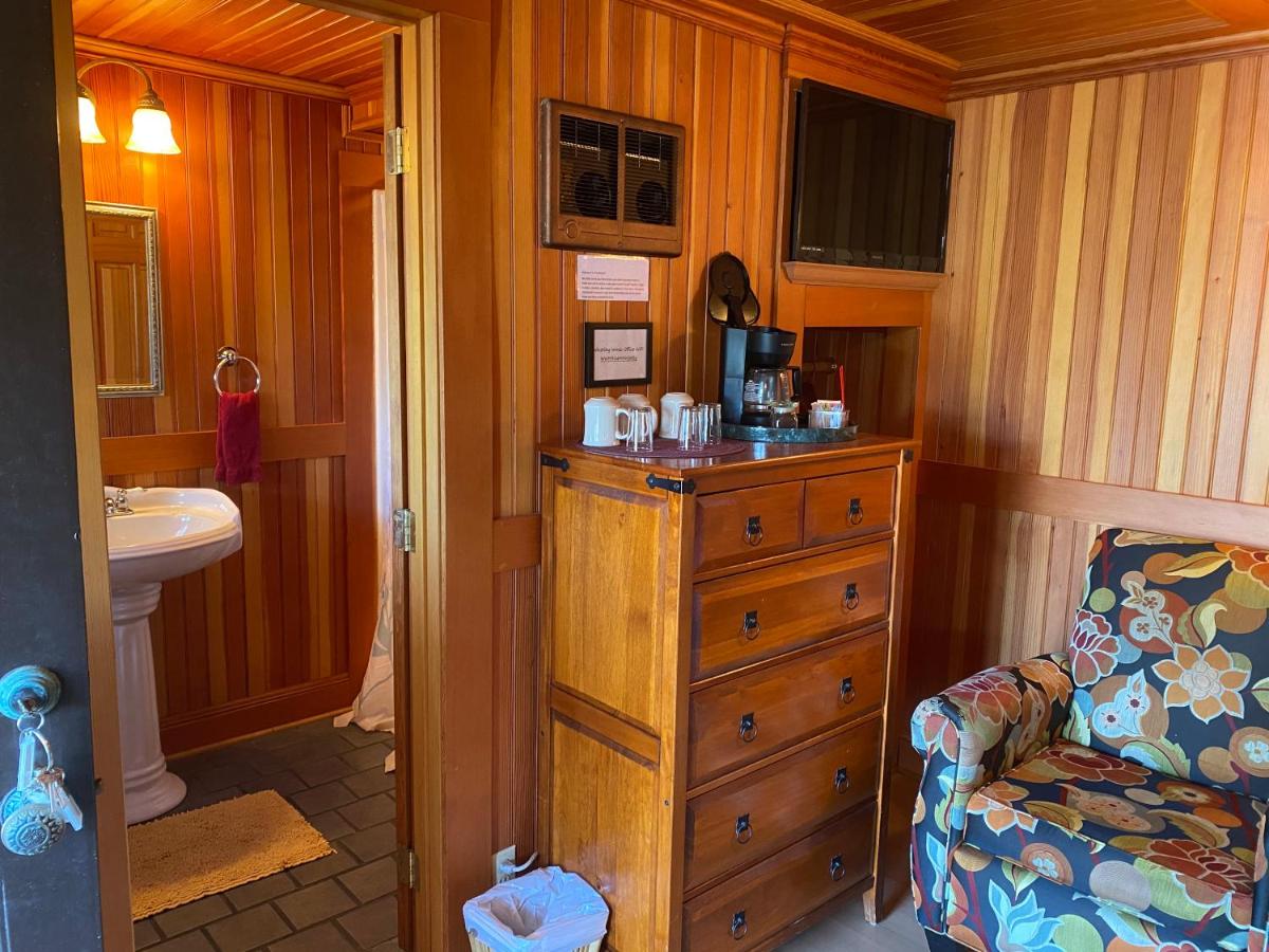 Whistling Winds Motel — photo 4