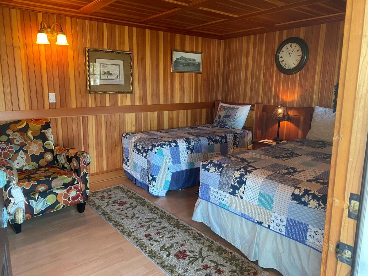 Whistling Winds Motel — photo 17