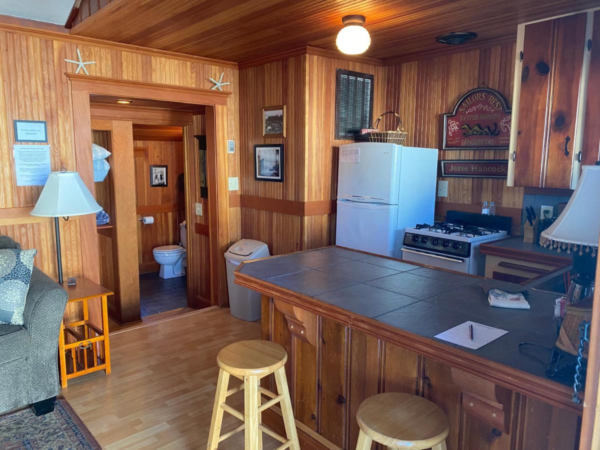 Whistling Winds Motel — photo 20
