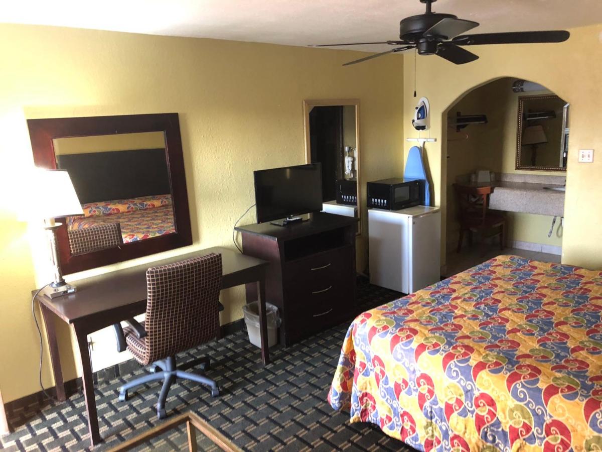 Triangle Motel — photo 4