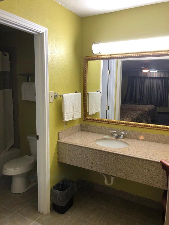 Triangle Motel — photo 20