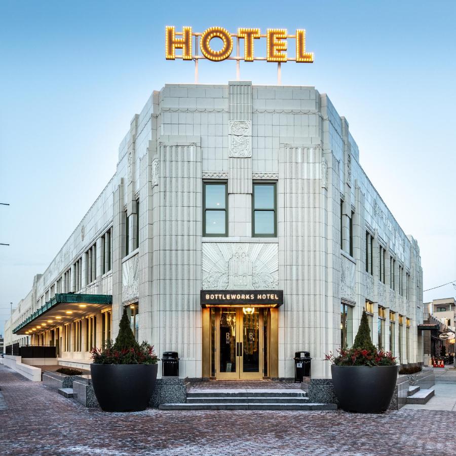 Bottleworks Hotel — photo 1