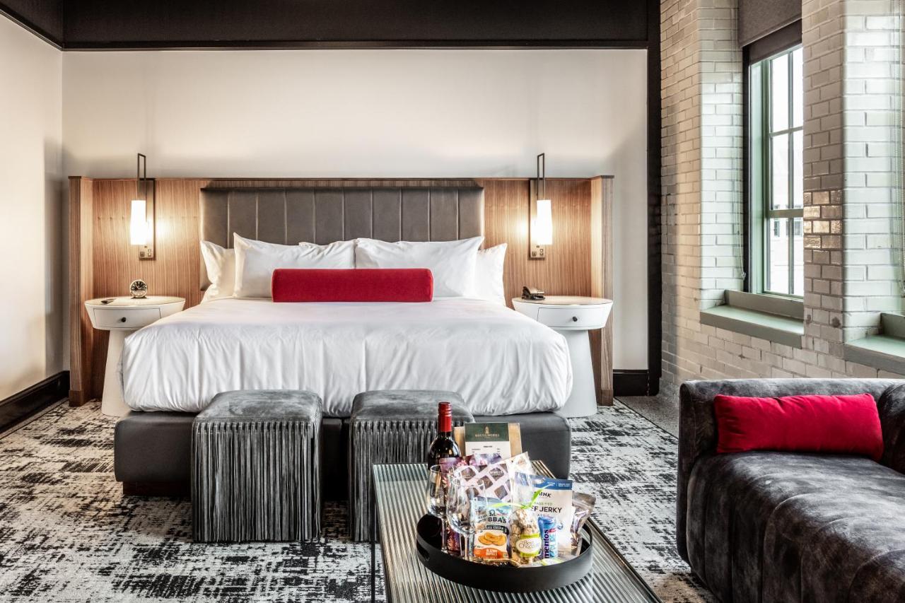 Bottleworks Hotel — photo 18